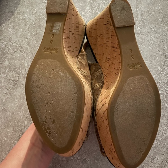 Coach wedges - size 8 - Picture 4 of 4